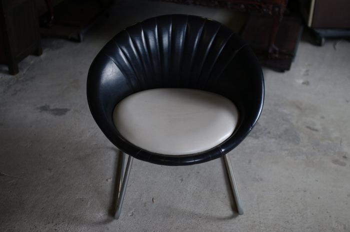 レトロモダンなチェア▼ミッドセンチュリースペースエイジカフェ椅子