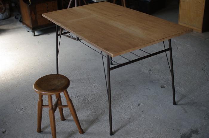 古材と鉄脚のテーブル/作業台▼カフェダイニング陳列什器工業系インダストリアル