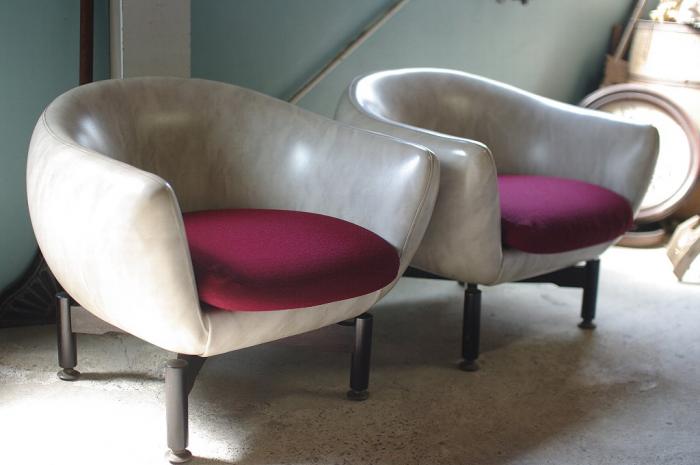 レトロでスペーシーな1Pソファ2脚セット▼アームチェアミッドセンチュリースペースエイジ昭和レトロフューチャースタイルカフェ