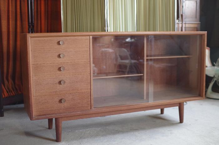 レトロなサイドボード リビングボード/飾り棚/引き出し棚/キャビネット▼北欧ヴィンテージミッドセンチュリー